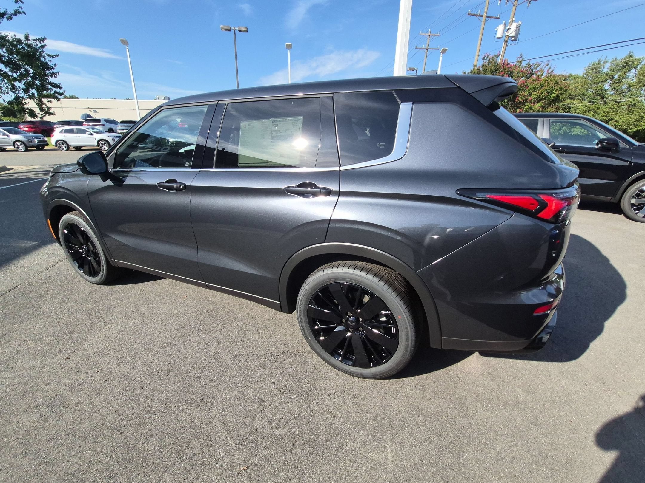 2026 Mitsubishi Outlander LE