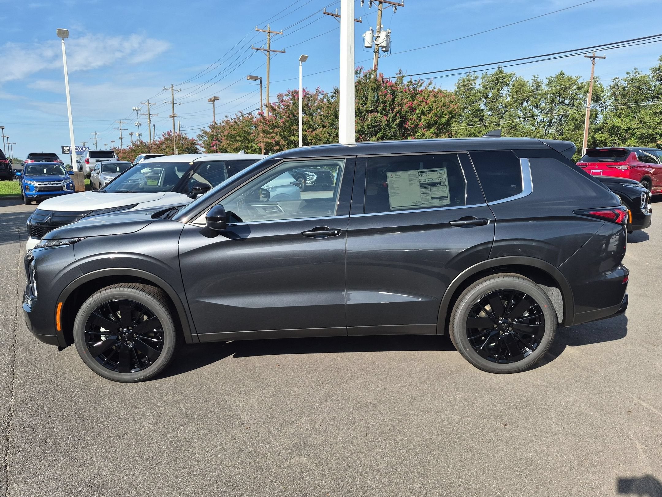 2026 Mitsubishi Outlander LE
