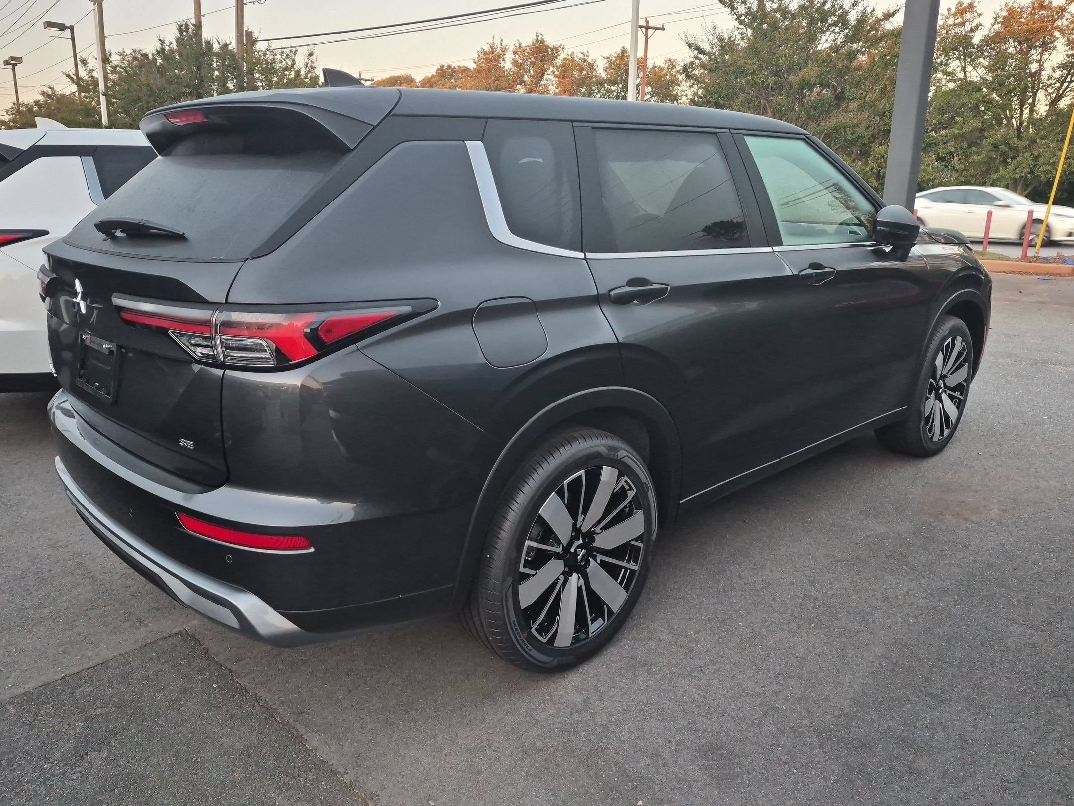2026 Mitsubishi Outlander SE