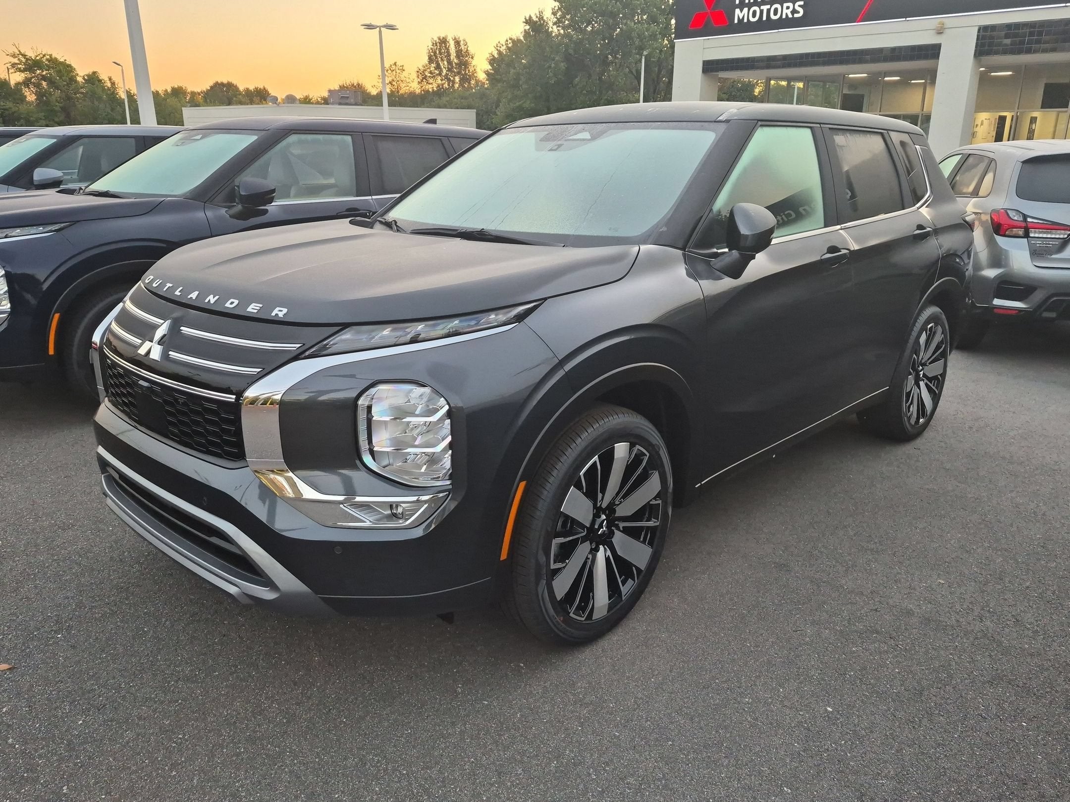 2026 Mitsubishi Outlander SE