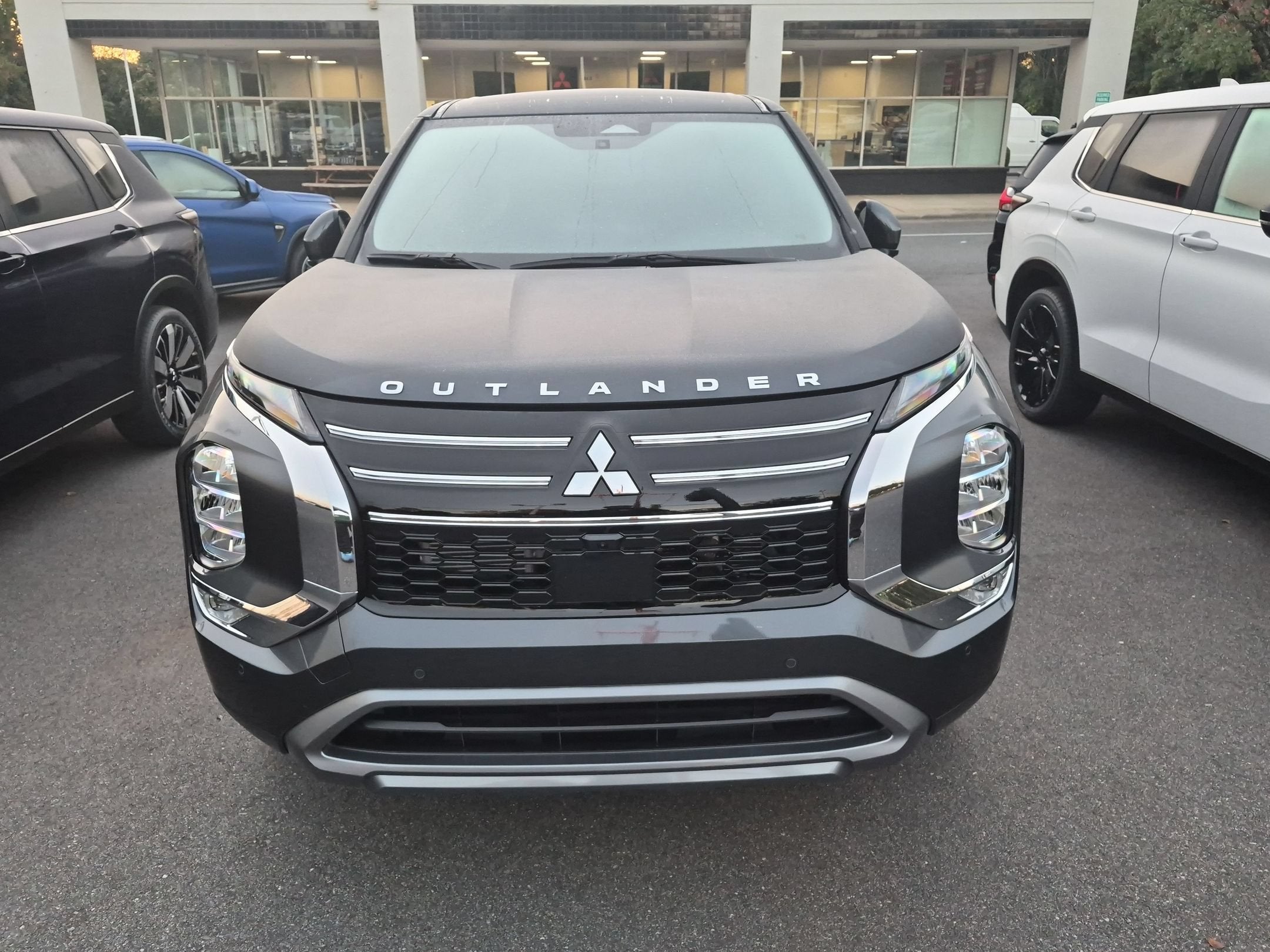 2026 Mitsubishi Outlander SE