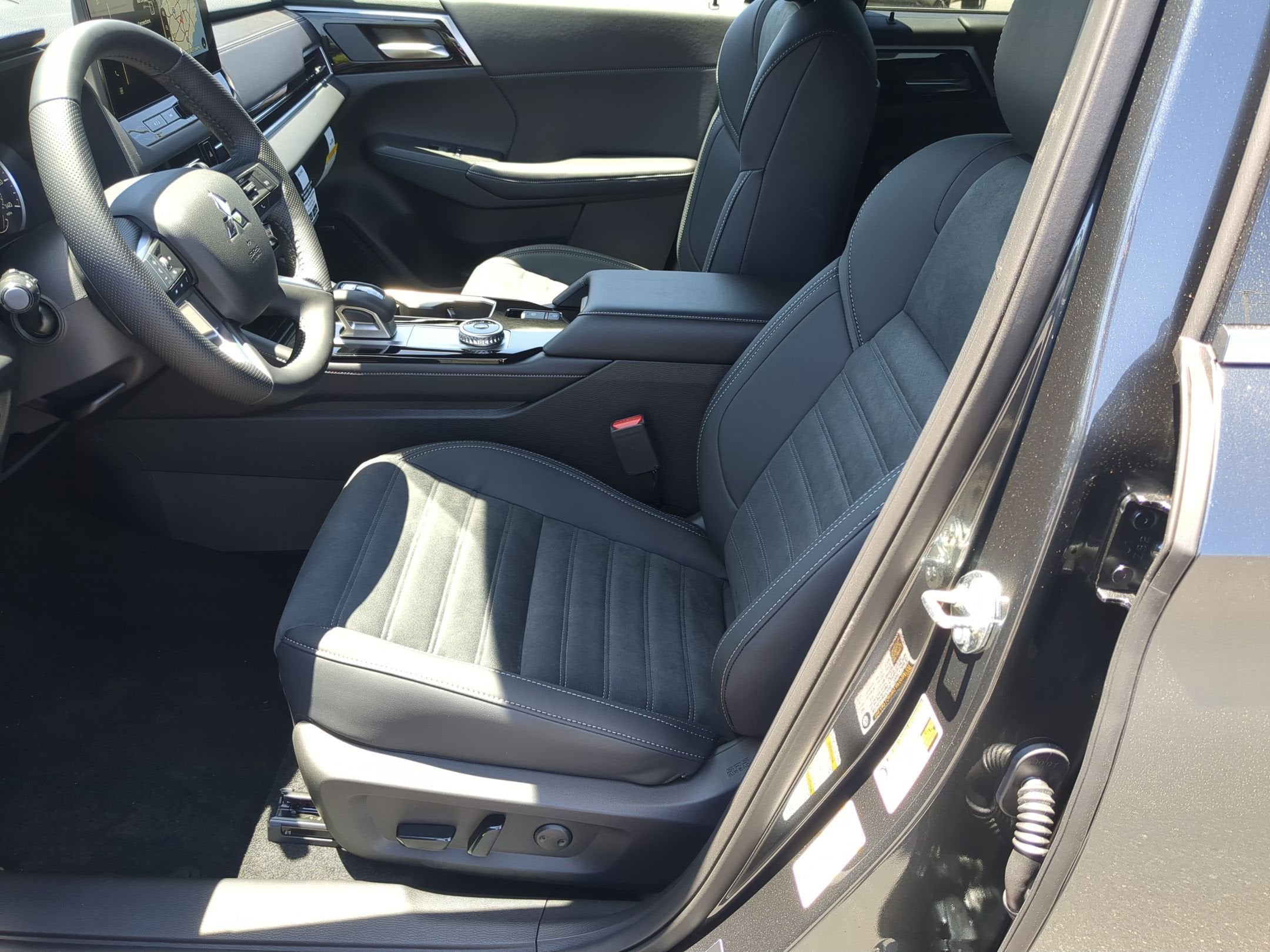 2026 Mitsubishi Outlander LE