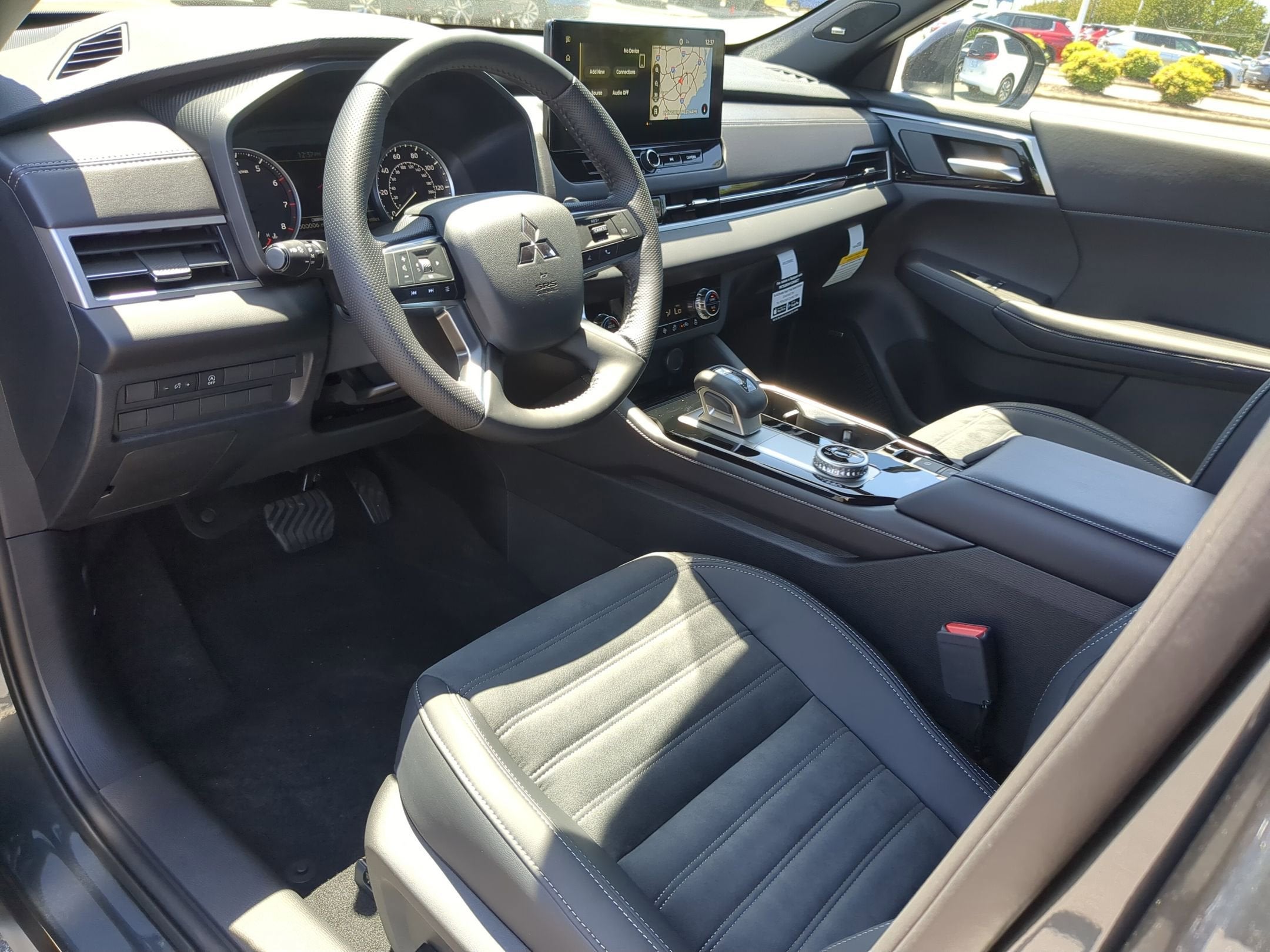 2026 Mitsubishi Outlander LE