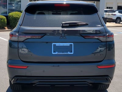 2026 Mitsubishi Outlander LE