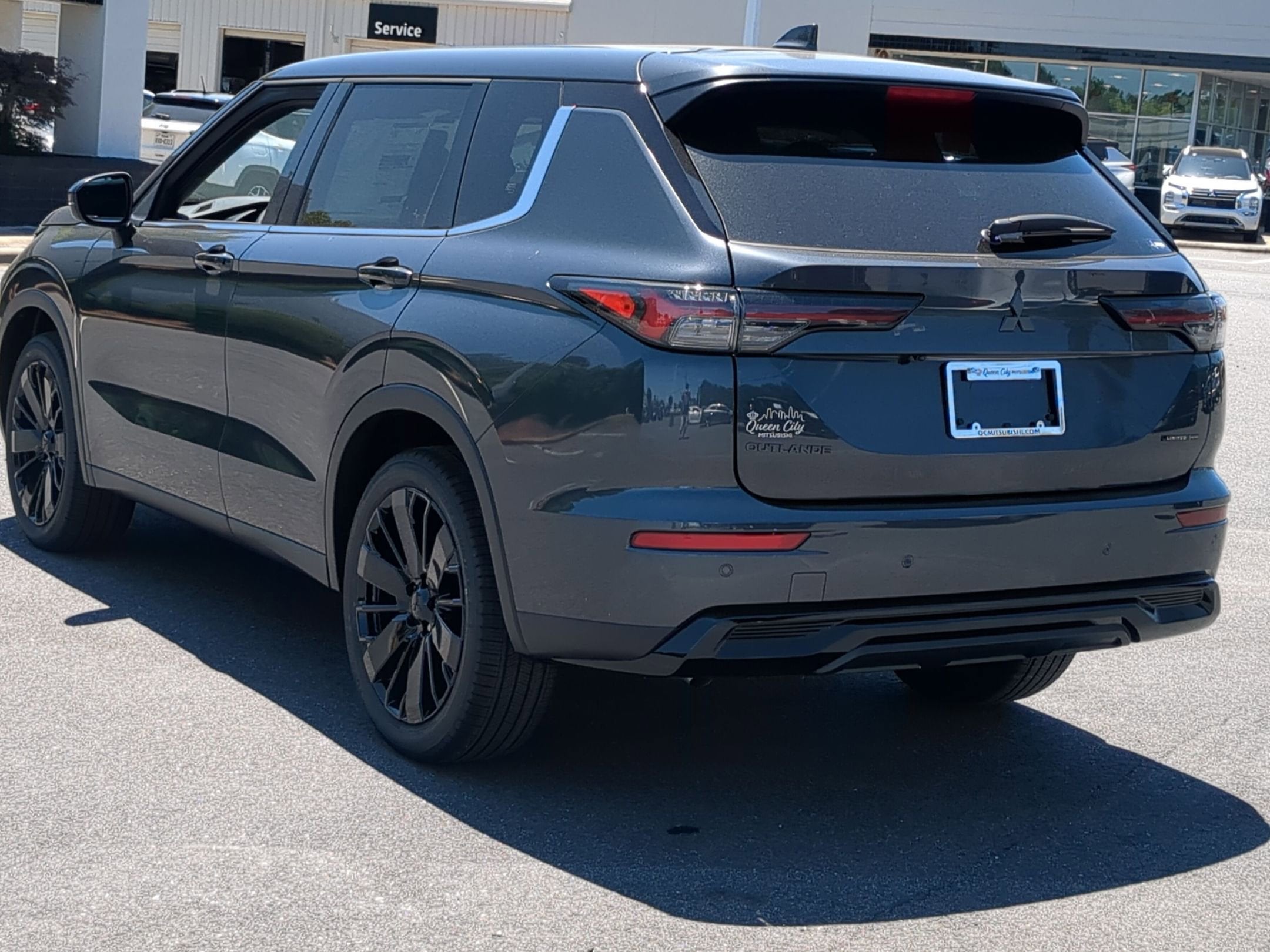 2026 Mitsubishi Outlander LE