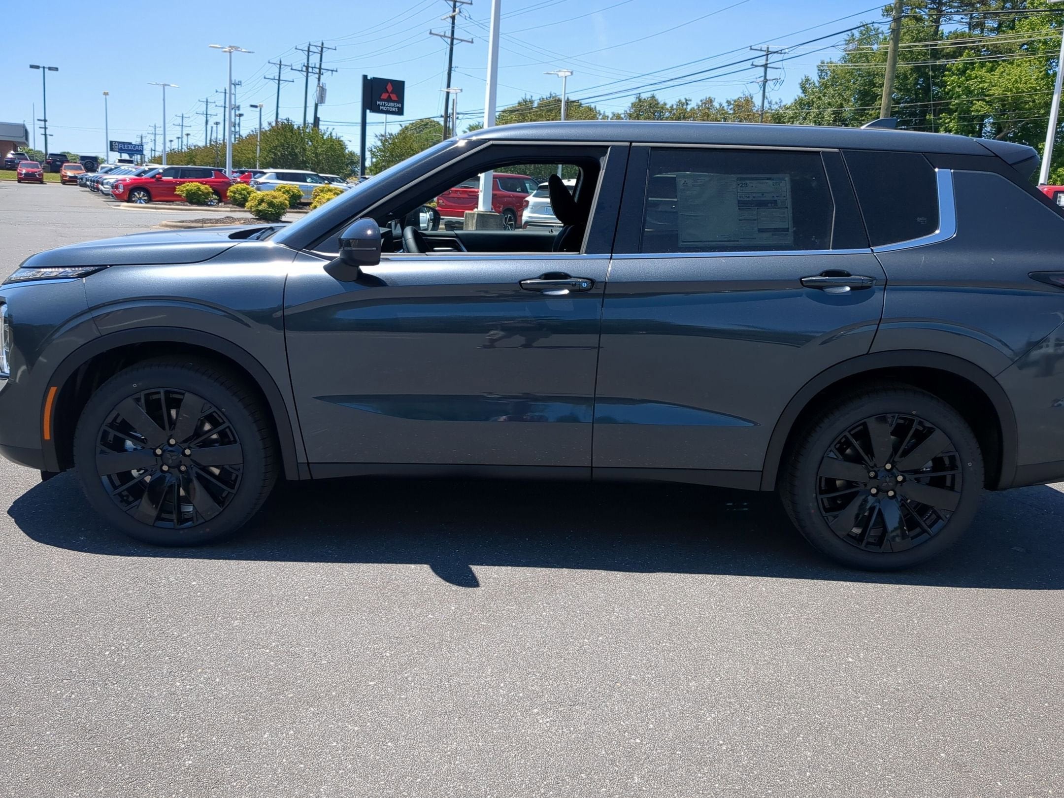 2026 Mitsubishi Outlander LE