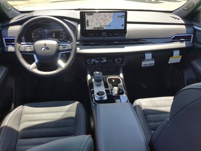 2026 Mitsubishi Outlander LE