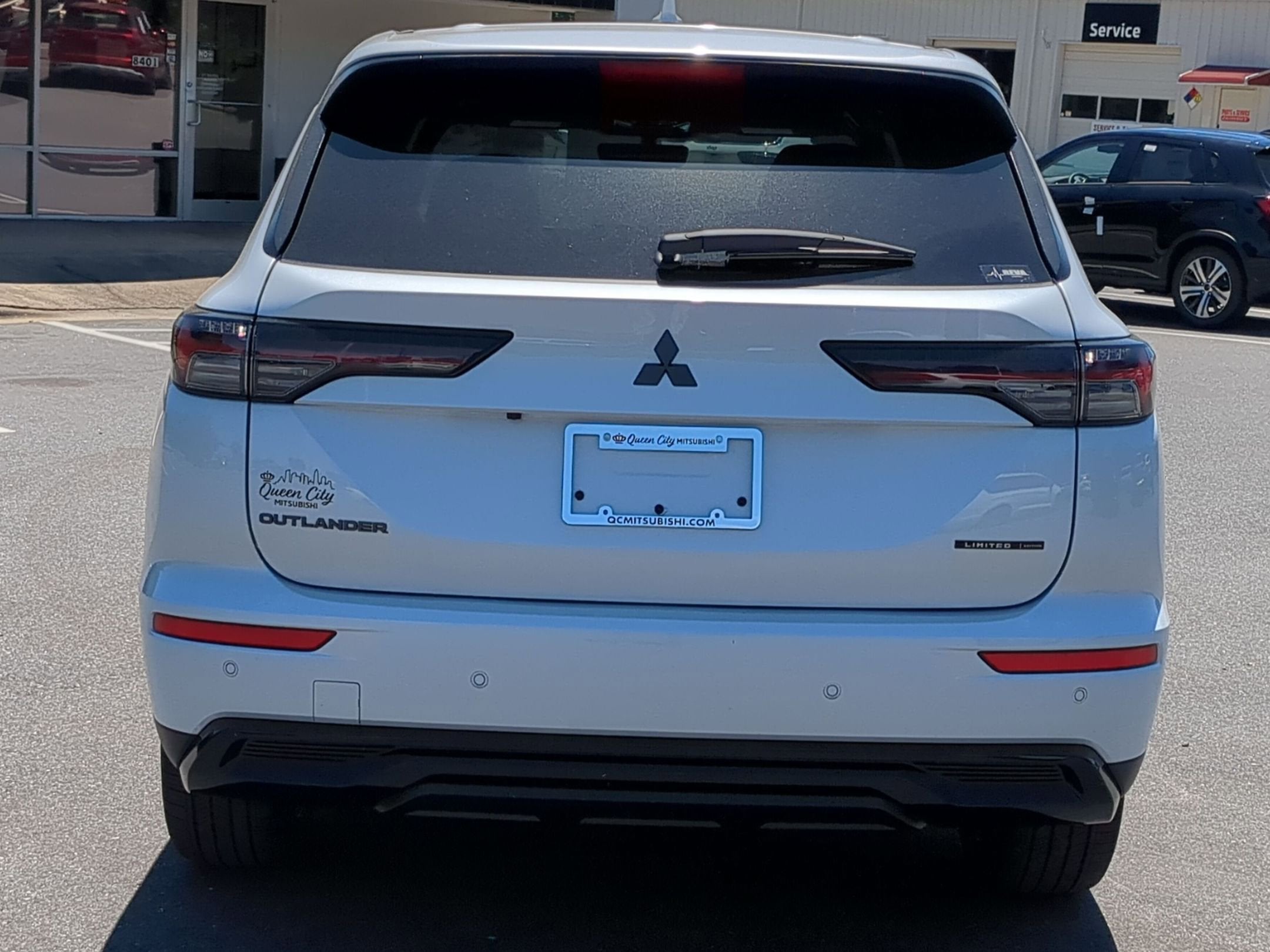 2026 Mitsubishi Outlander LE