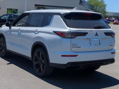 2026 Mitsubishi Outlander LE