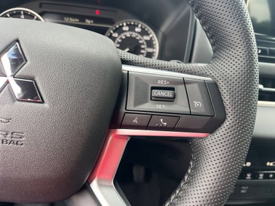 2026 Mitsubishi Outlander LE