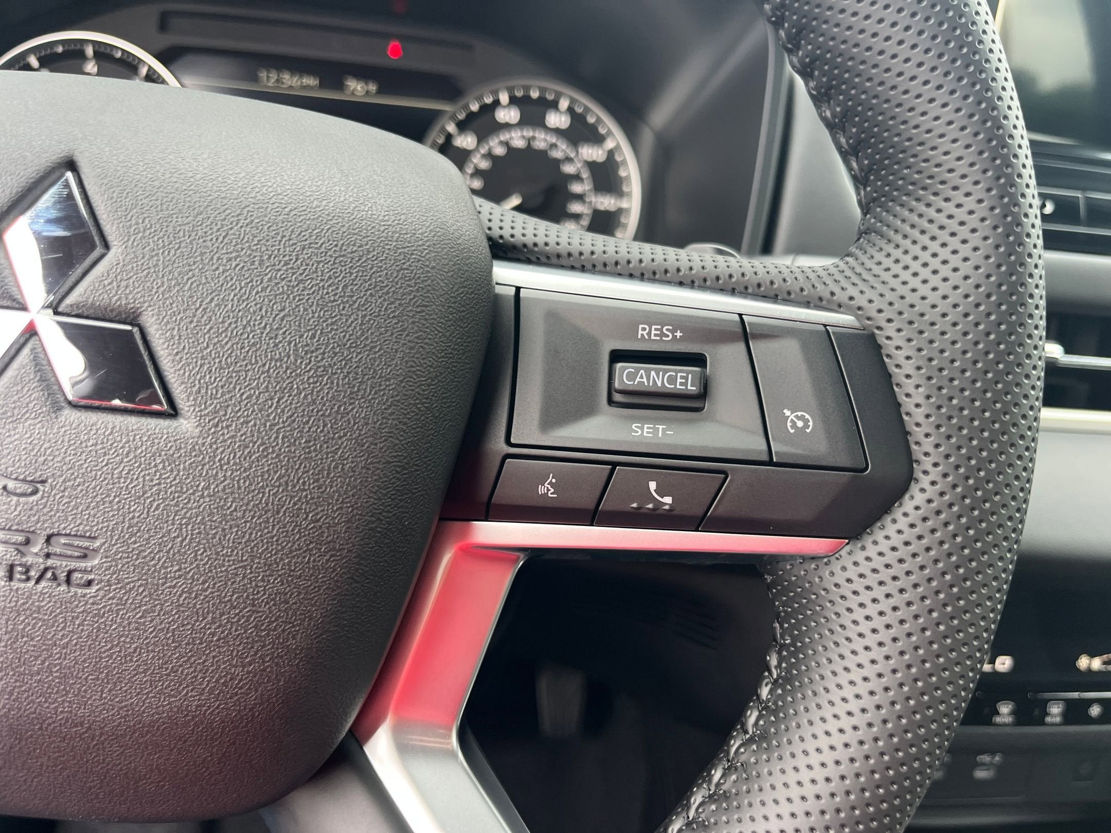 2026 Mitsubishi Outlander LE