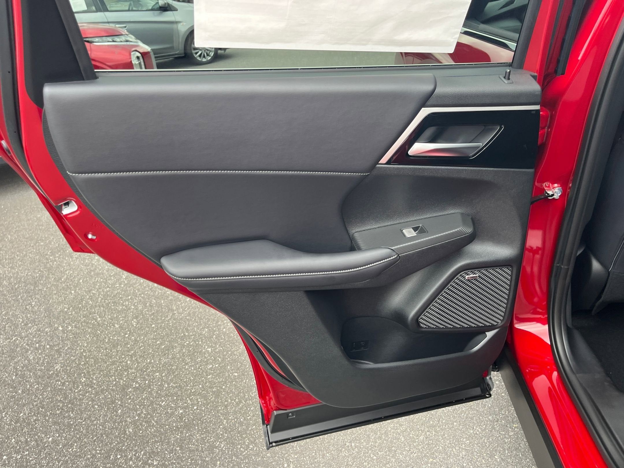 2026 Mitsubishi Outlander LE