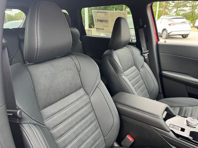 2026 Mitsubishi Outlander LE