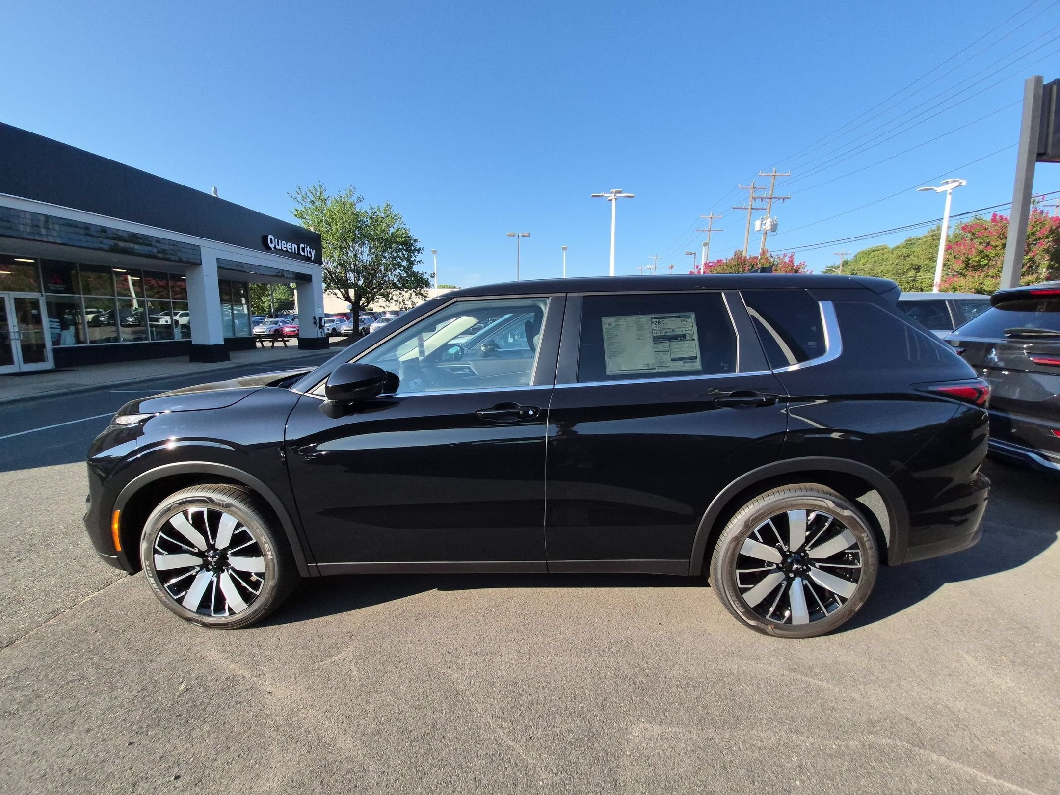 2026 Mitsubishi Outlander SE