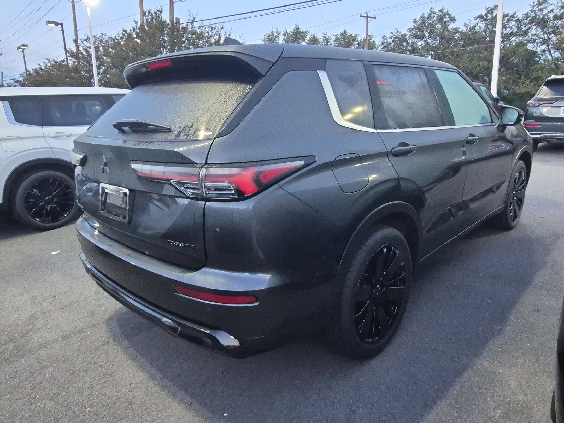 2026 Mitsubishi Outlander LE