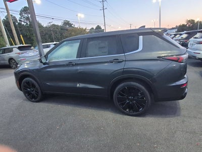 2026 Mitsubishi Outlander LE
