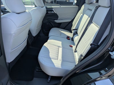 2025 Mitsubishi Outlander SEL