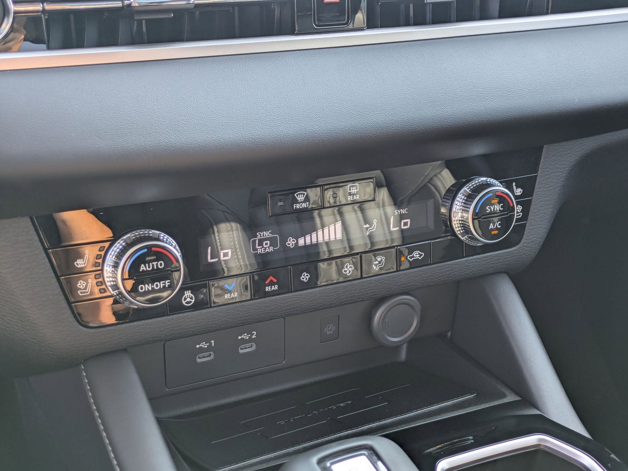 2025 Mitsubishi Outlander SEL