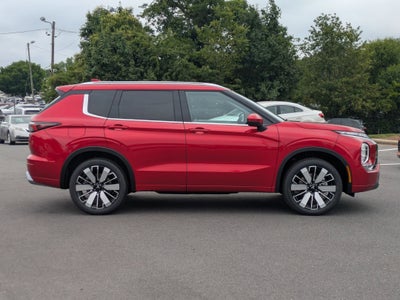 2025 Mitsubishi Outlander SEL