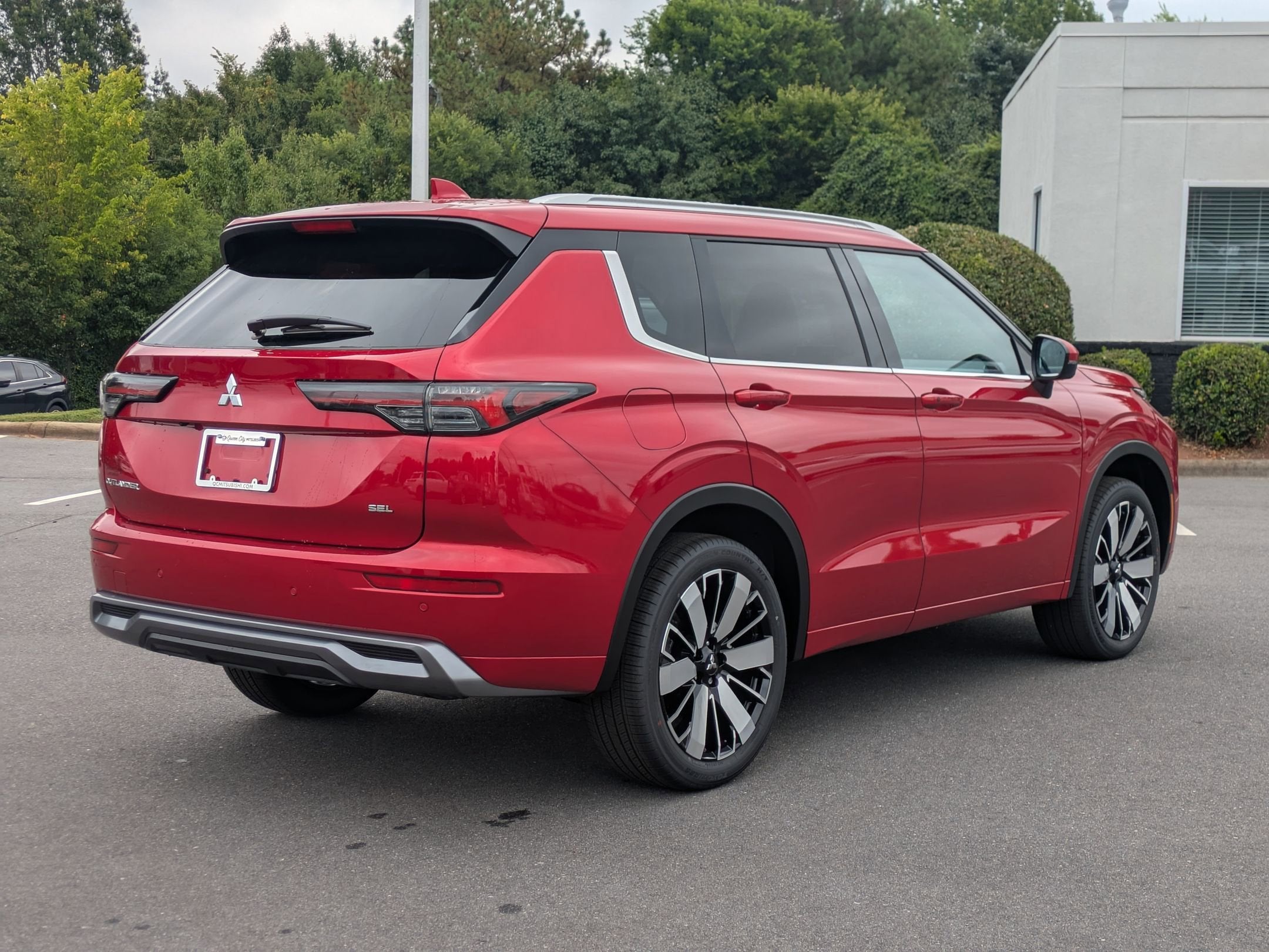 2025 Mitsubishi Outlander SEL