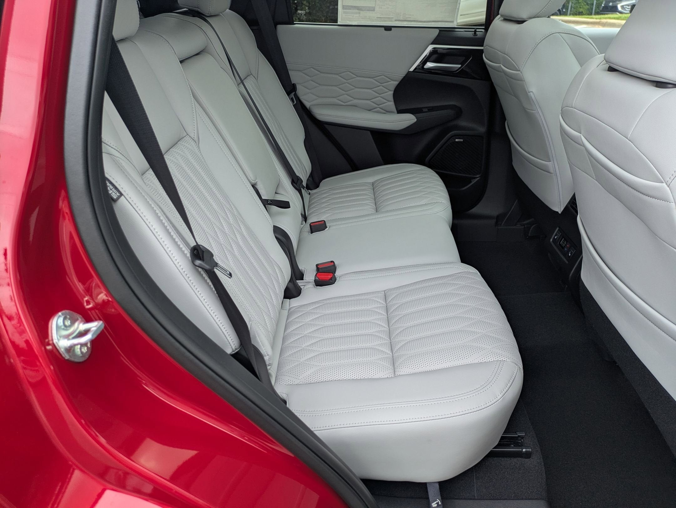 2025 Mitsubishi Outlander SEL