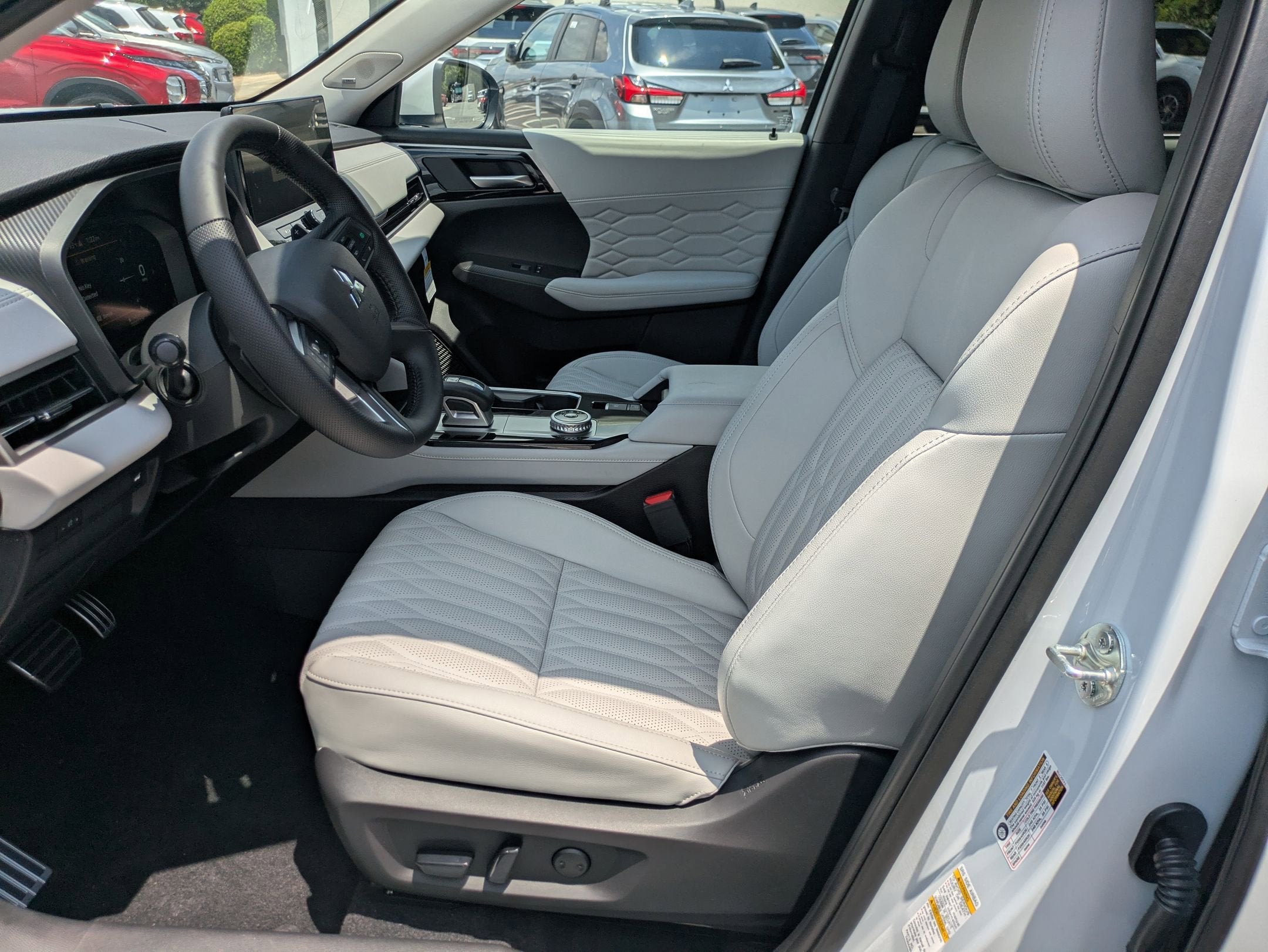 2025 Mitsubishi Outlander SEL