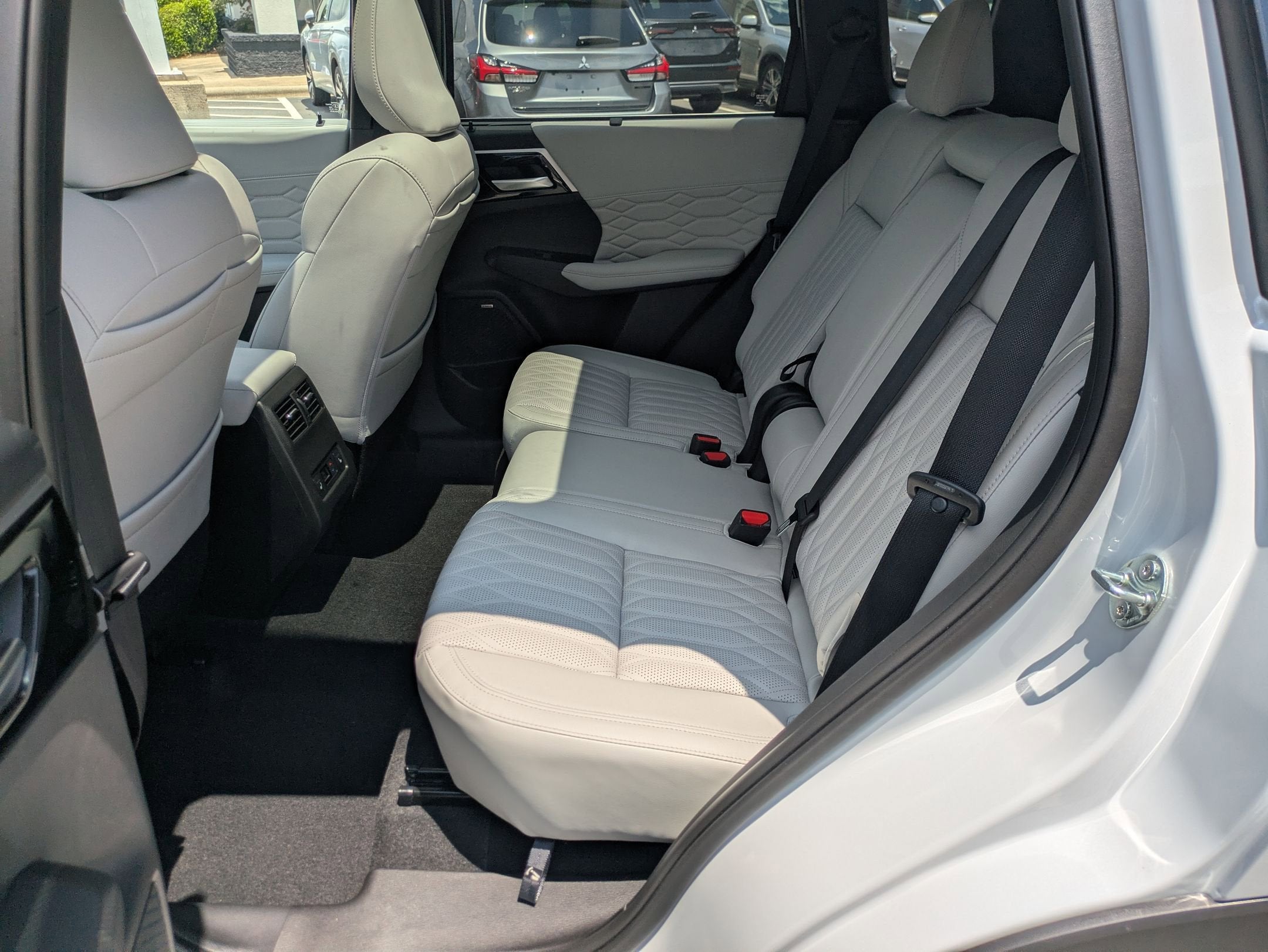 2025 Mitsubishi Outlander SEL