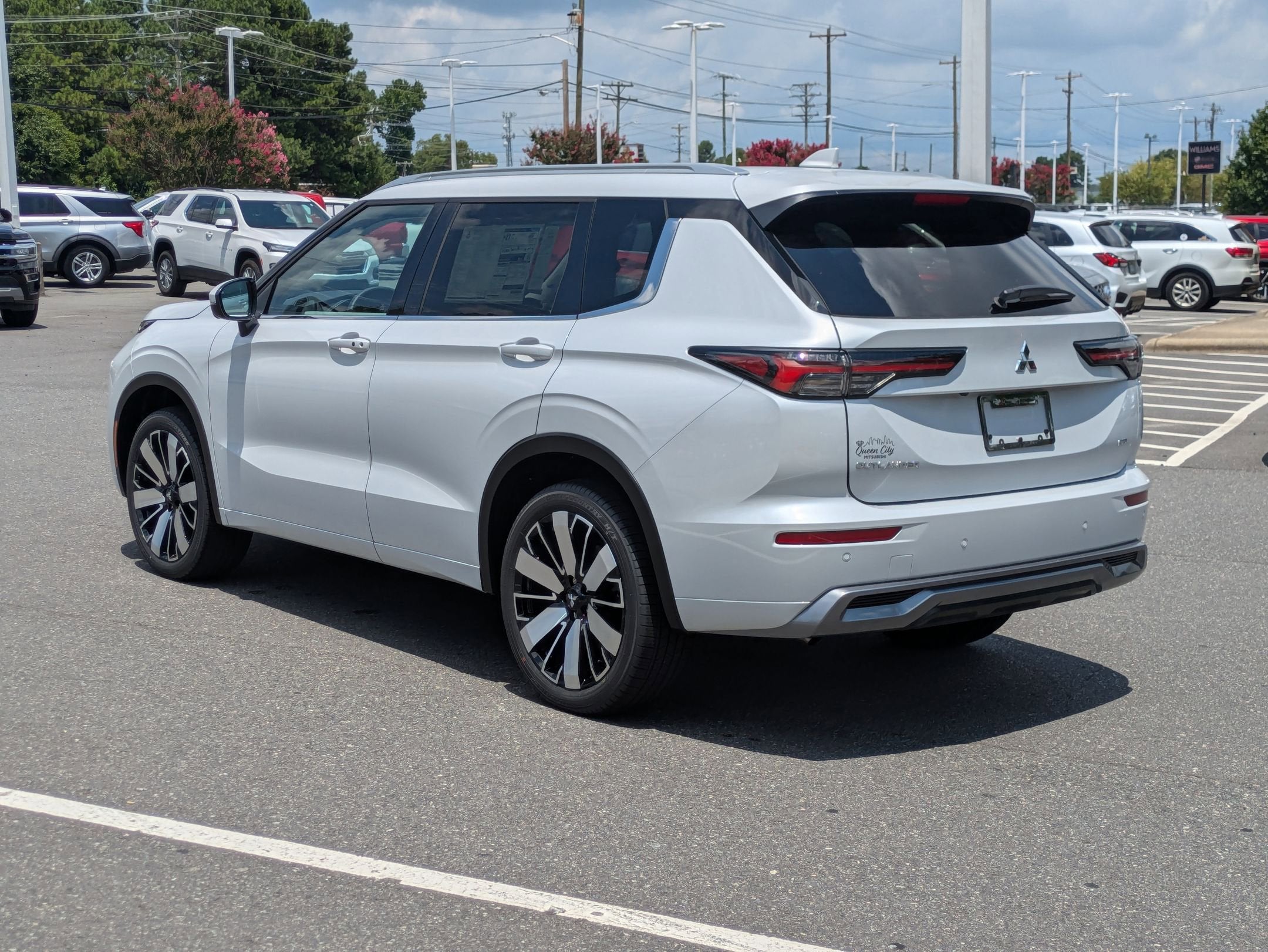 2025 Mitsubishi Outlander SEL