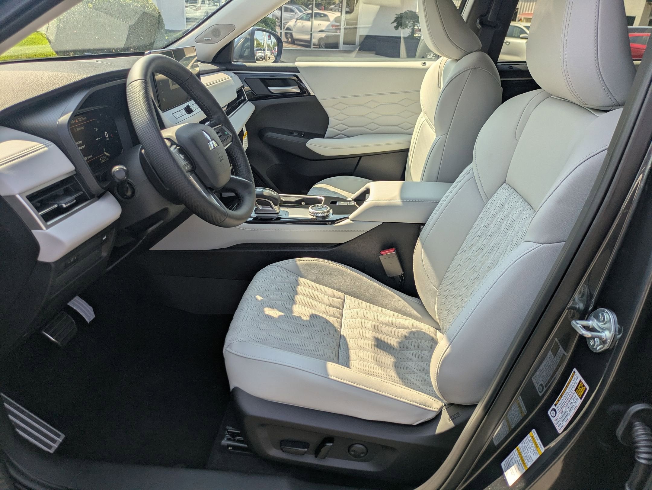 2025 Mitsubishi Outlander SEL