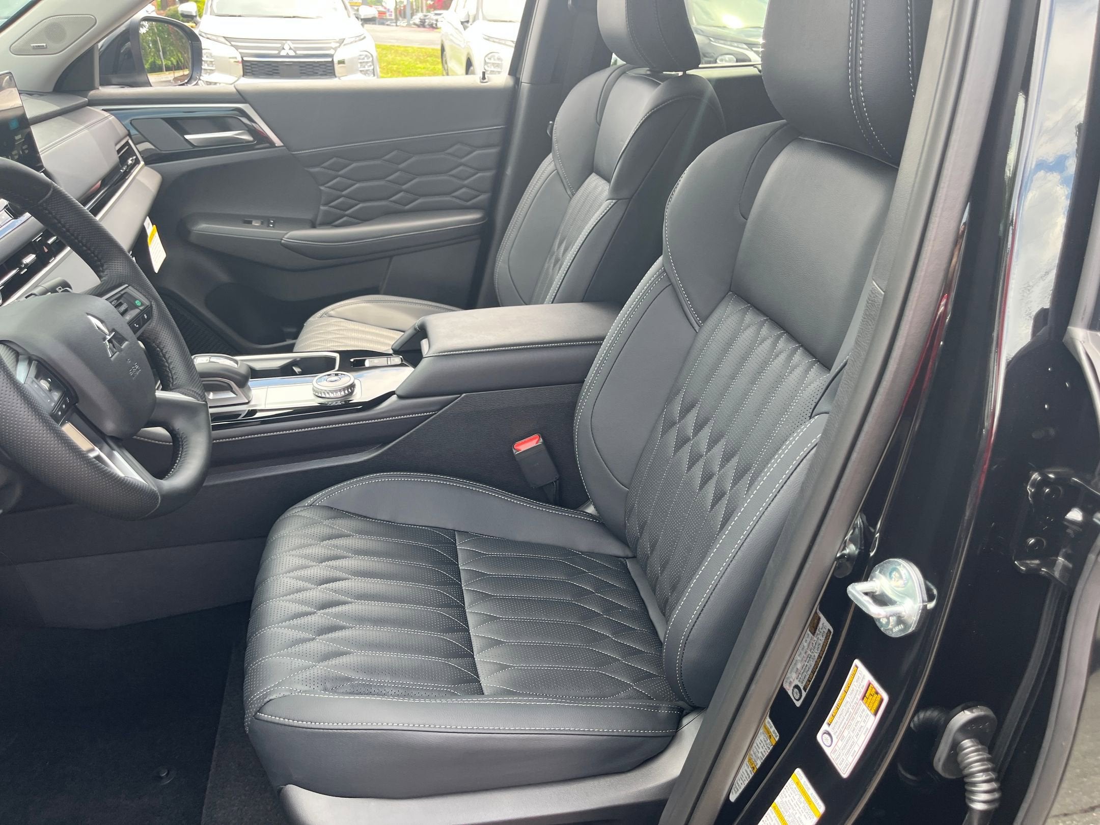 2025 Mitsubishi Outlander SEL