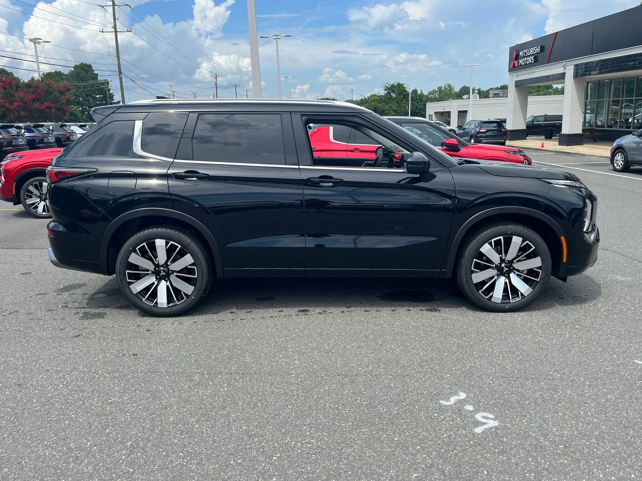 2025 Mitsubishi Outlander SEL