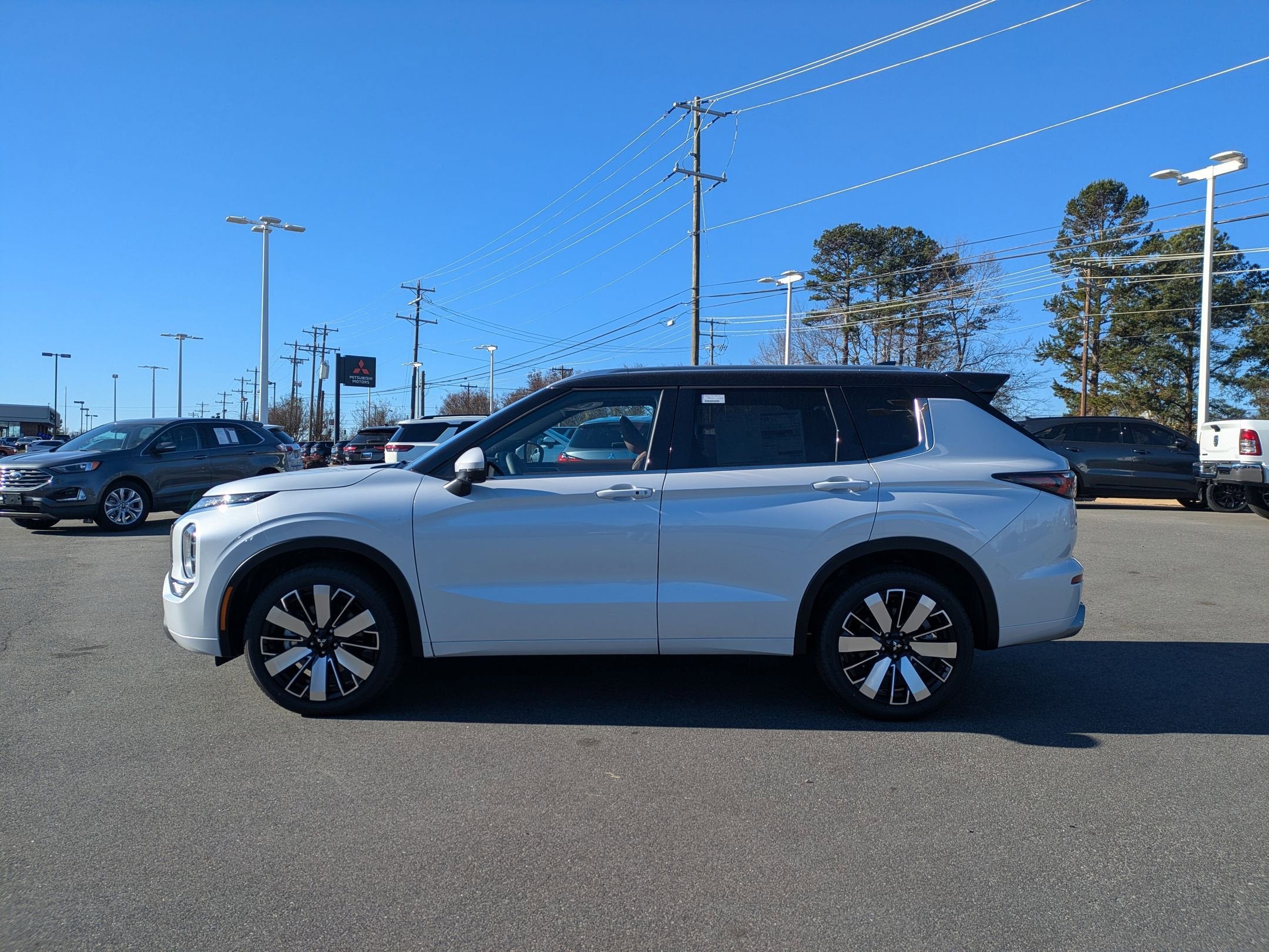 2026 Mitsubishi Outlander SEL