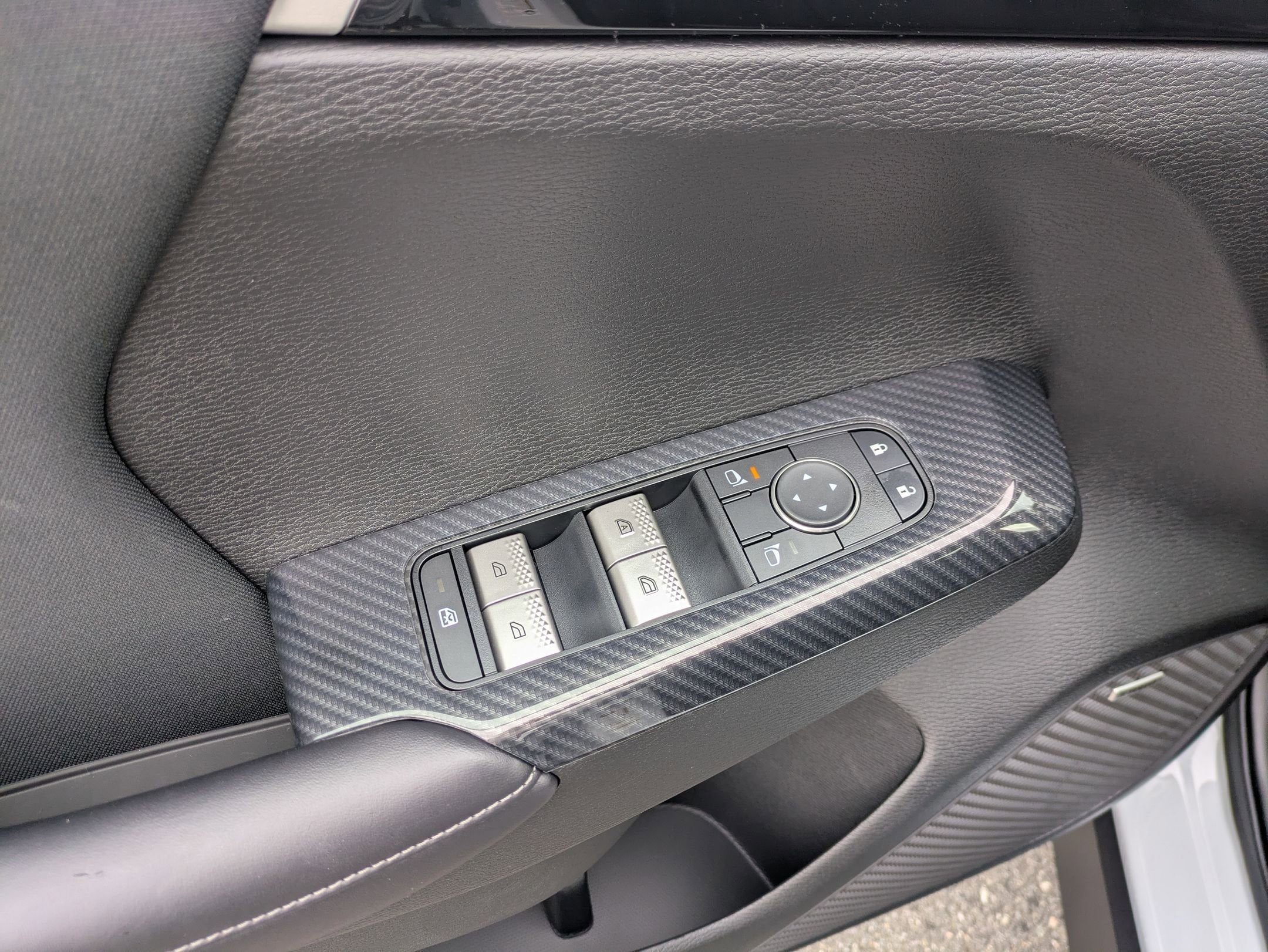 2025 Mitsubishi Outlander ES