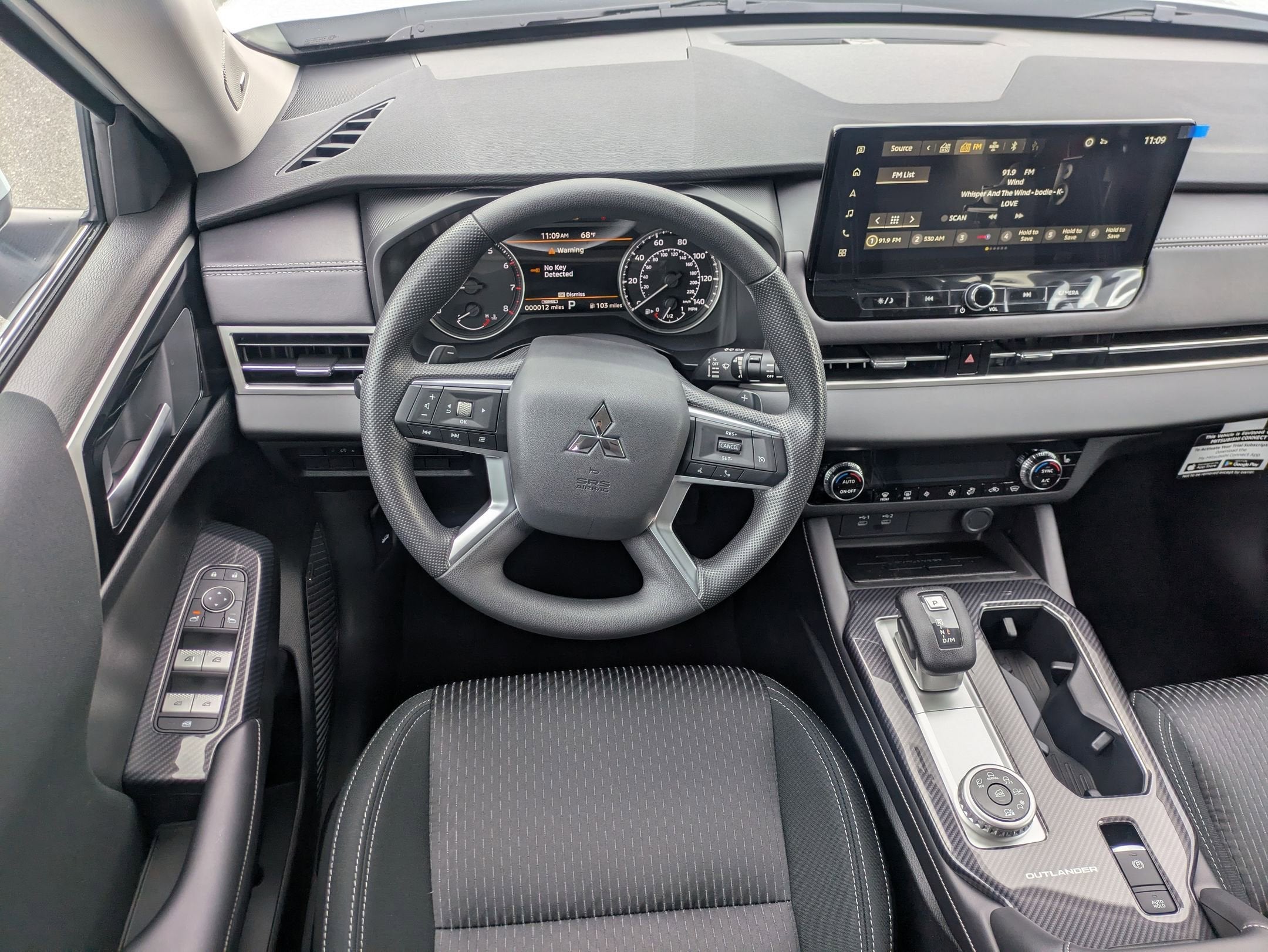 2025 Mitsubishi Outlander ES