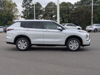 2025 Mitsubishi Outlander ES