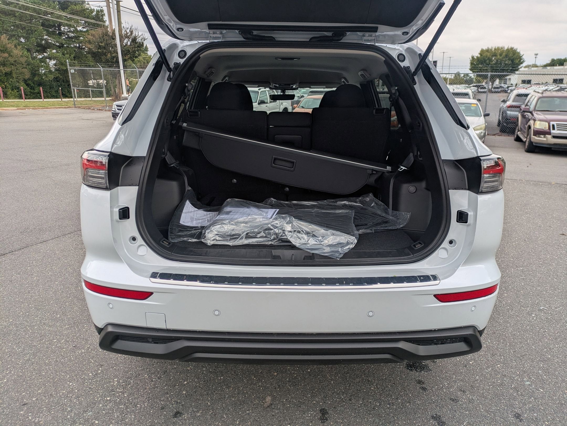 2025 Mitsubishi Outlander ES