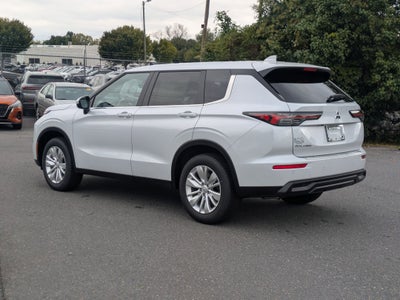 2025 Mitsubishi Outlander ES