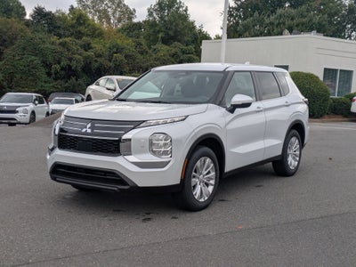 2025 Mitsubishi Outlander ES