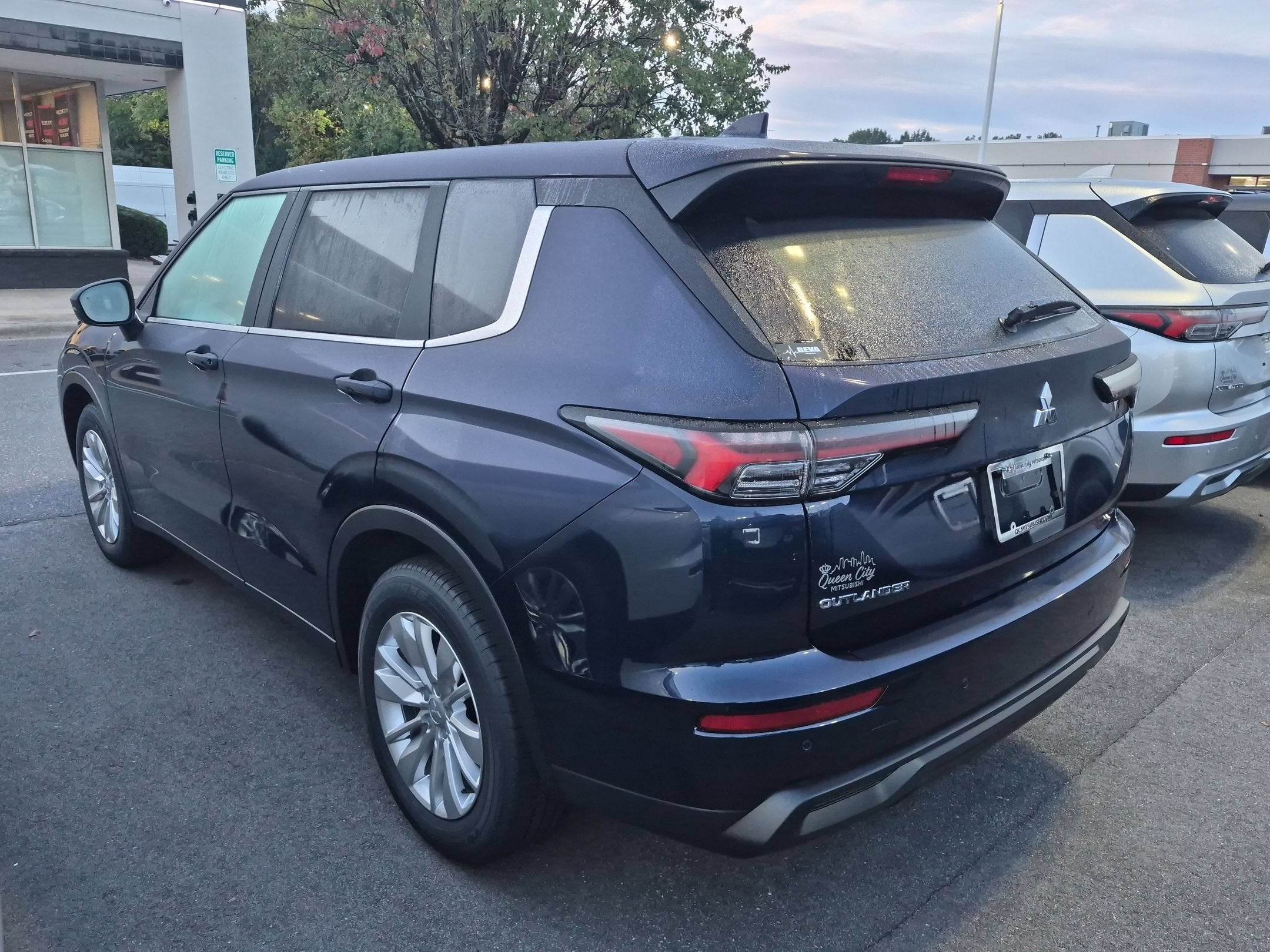 2026 Mitsubishi Outlander ES