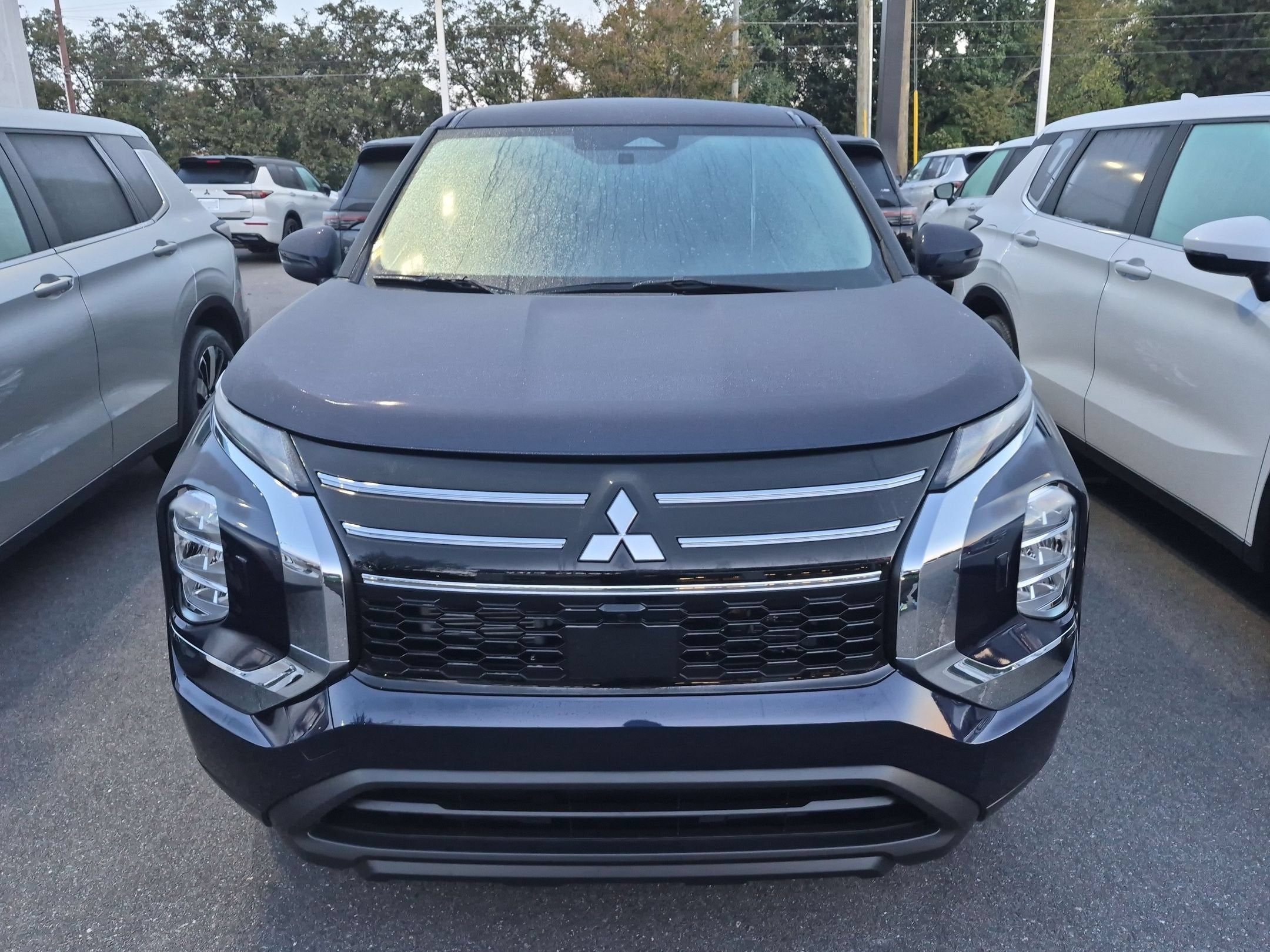 2026 Mitsubishi Outlander ES