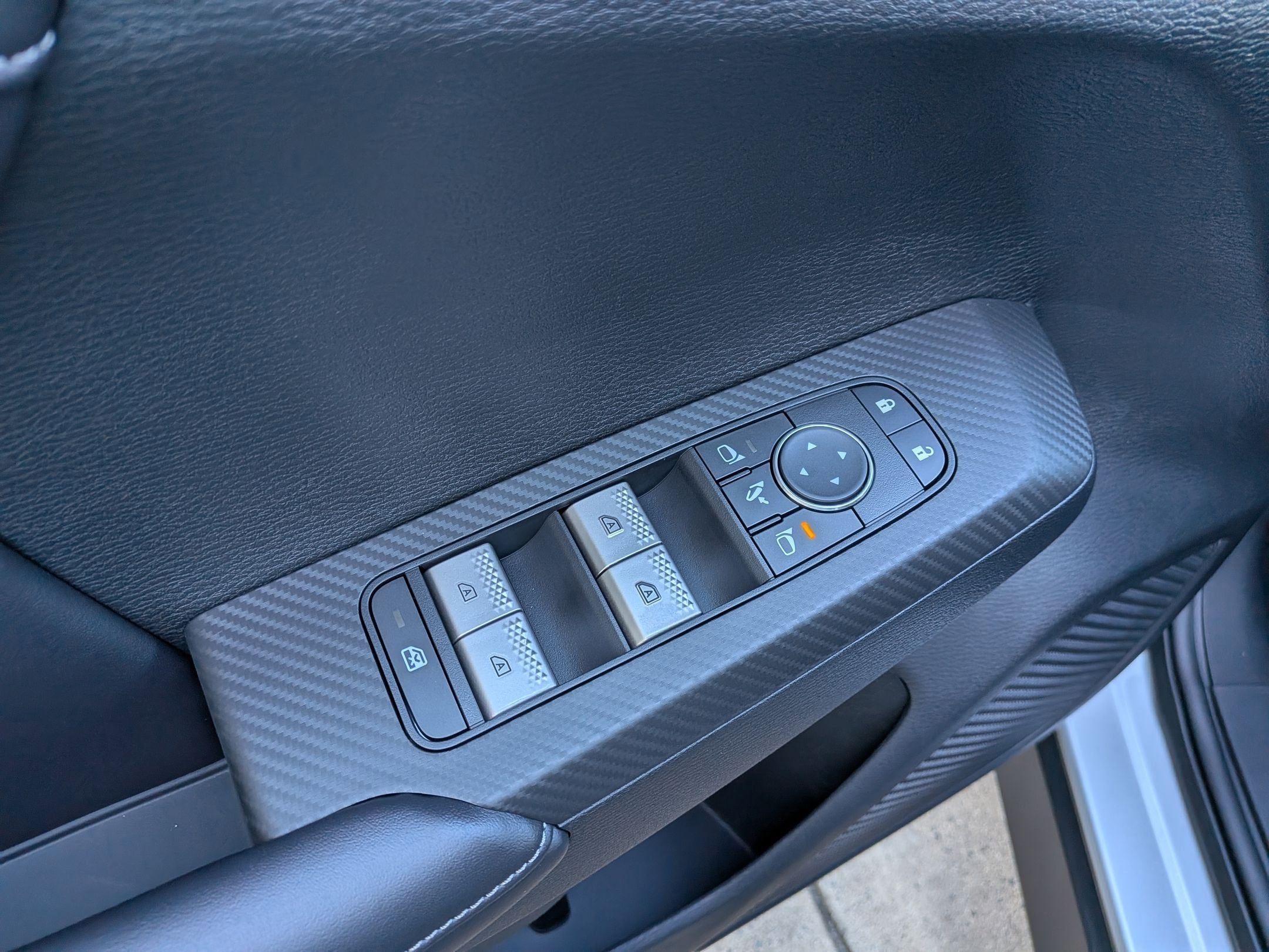 2025 Mitsubishi Outlander Plug-In Hybrid SEL Black Edition