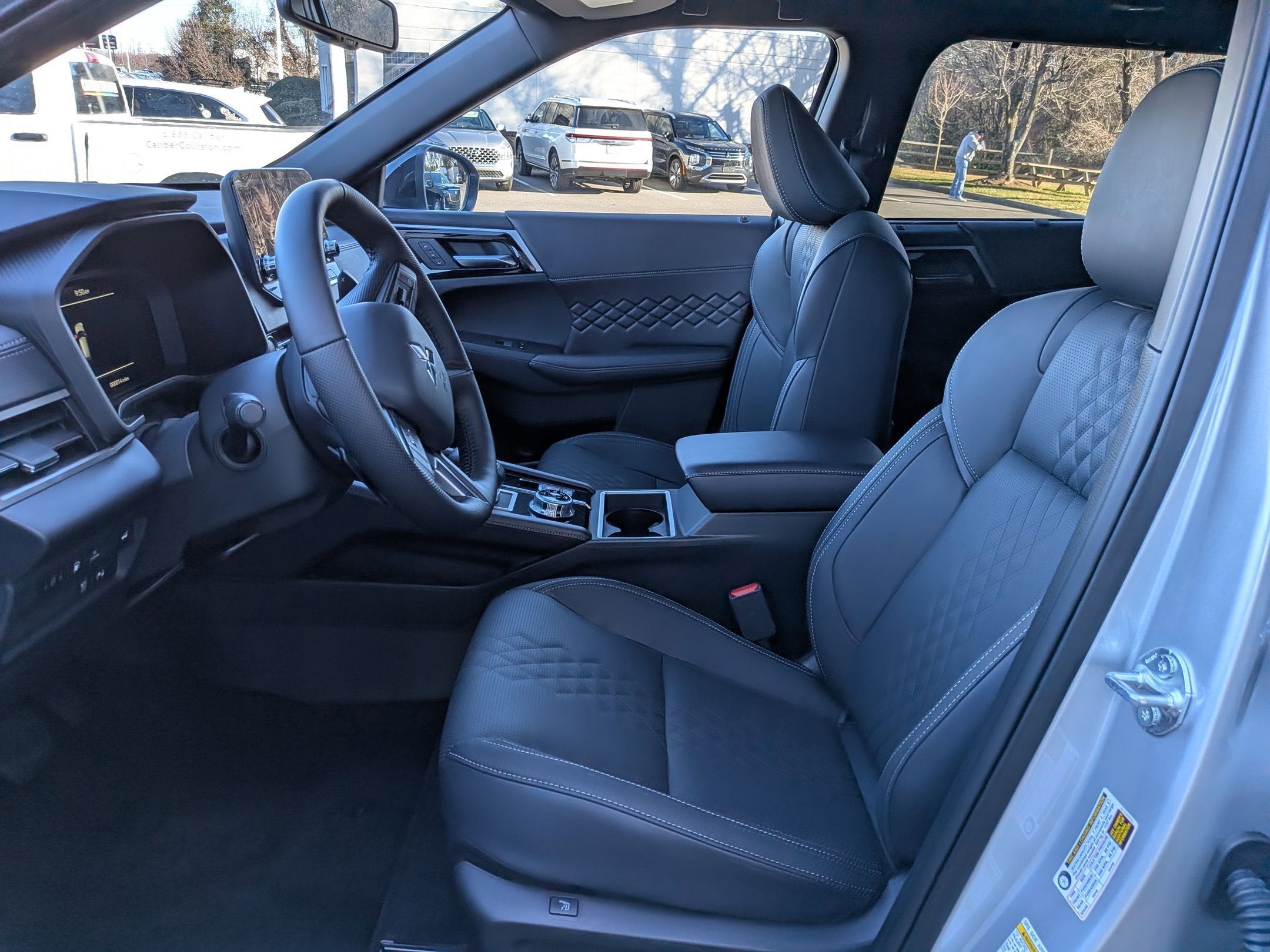 2025 Mitsubishi Outlander Plug-In Hybrid SEL Black Edition