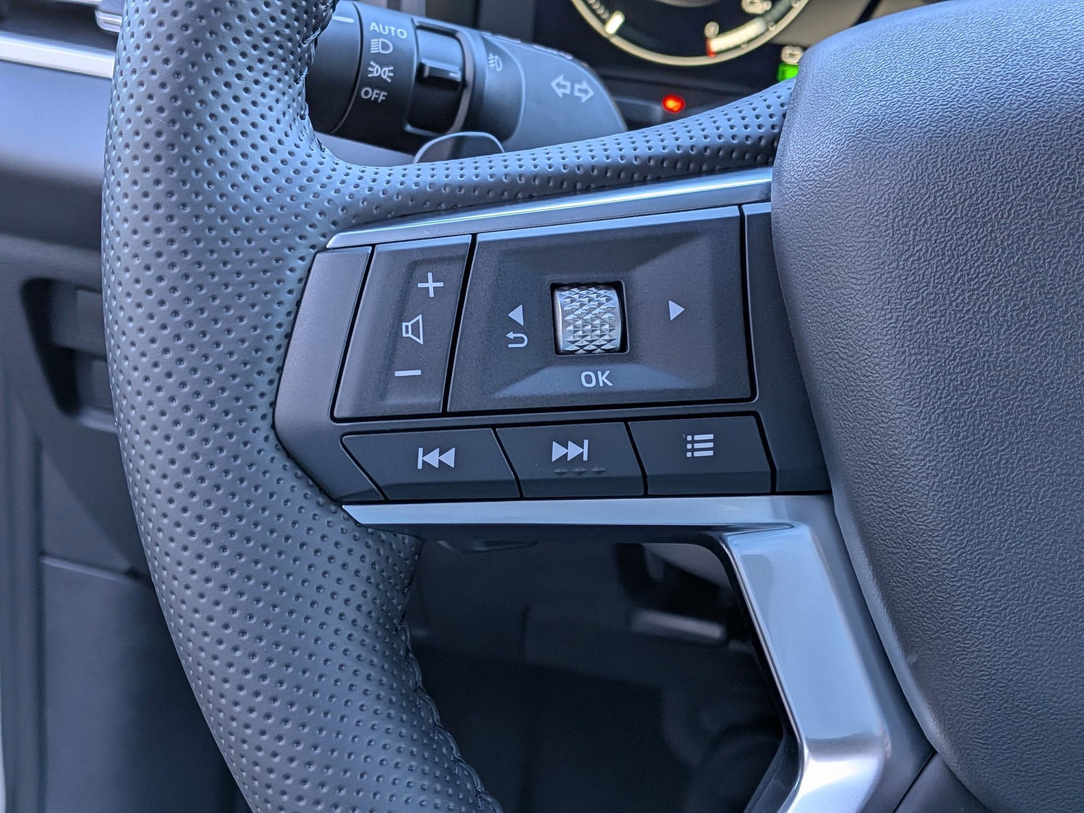 2025 Mitsubishi Outlander Plug-In Hybrid SEL Black Edition