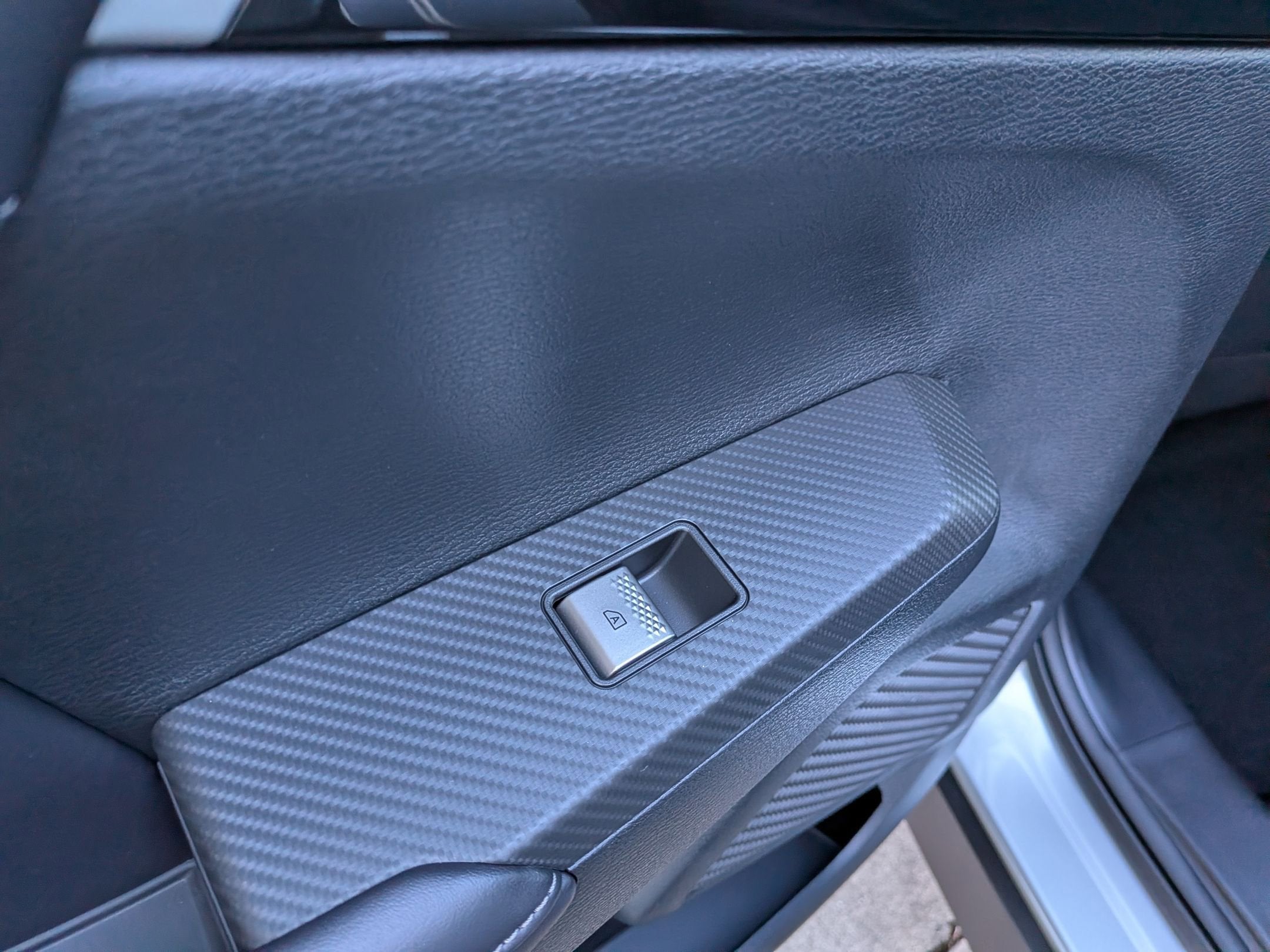 2025 Mitsubishi Outlander Plug-In Hybrid SEL Black Edition