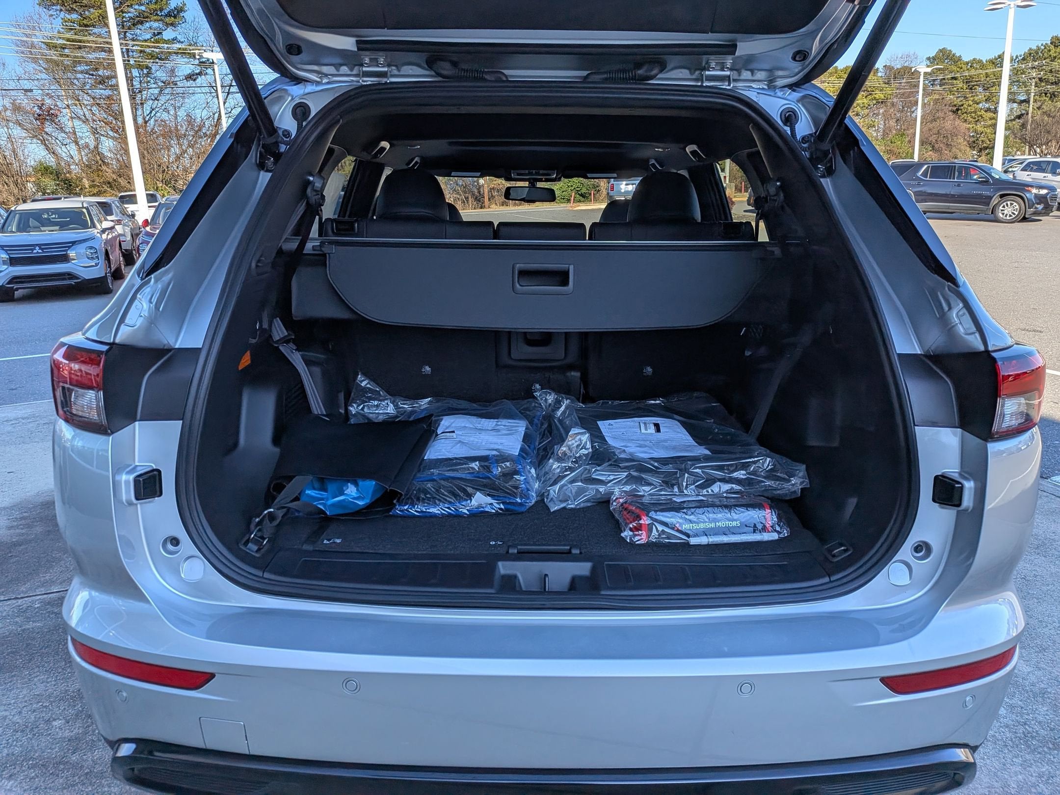 2025 Mitsubishi Outlander Plug-In Hybrid SEL Black Edition