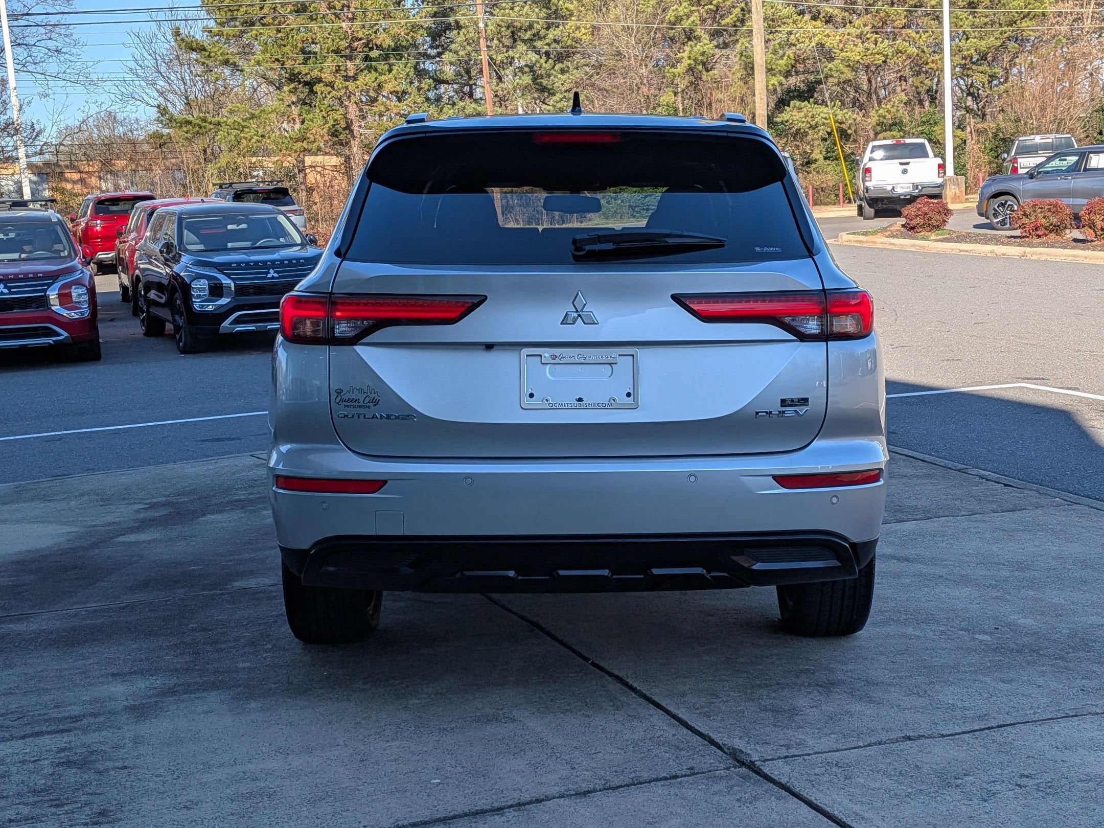 2025 Mitsubishi Outlander Plug-In Hybrid SEL Black Edition