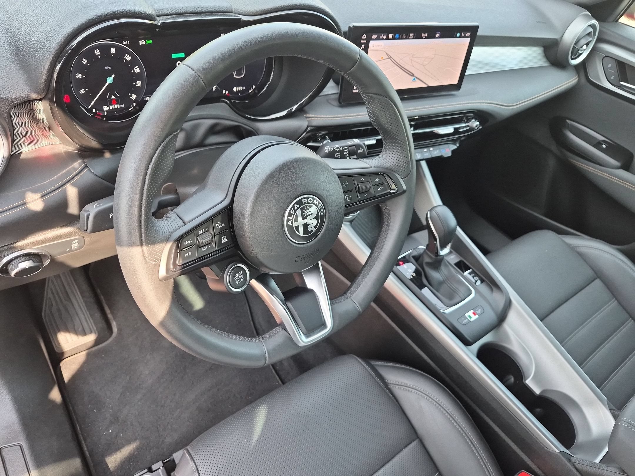 2025 Alfa Romeo Tonale Base