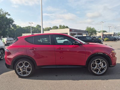 2025 Alfa Romeo Tonale Base